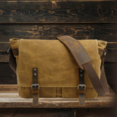 Alton - Canvas Messenger Bag