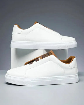 Chase - Classic Vegan Sneakers